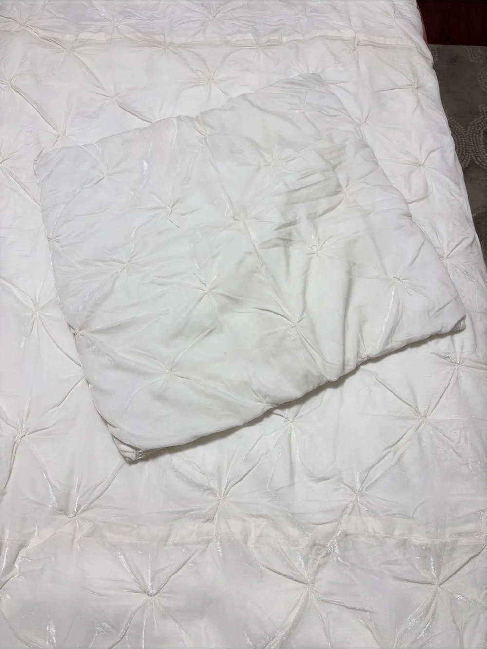 Pottery Barn Monique Lhuillier Velvet Pintuck Quilt Full Queen Ivory 1 Euro Sham